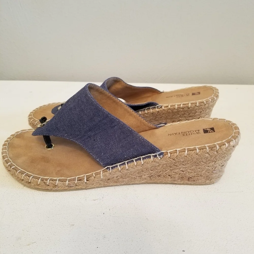 % White mountain sandals - sz 9 - run narrow!